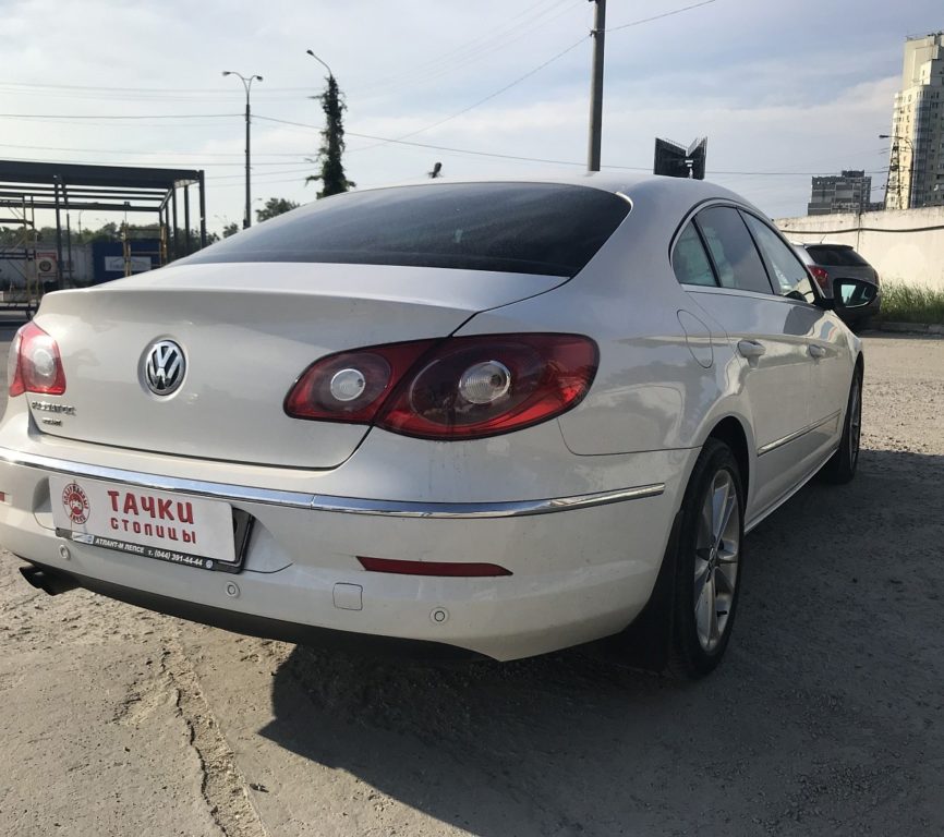 Volkswagen Passat CC 2011