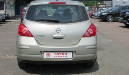 Nissan TIIDA 2008