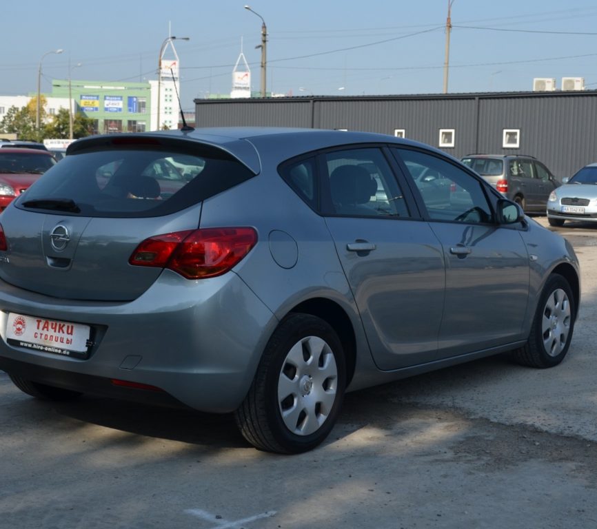 Opel Astra J 2010