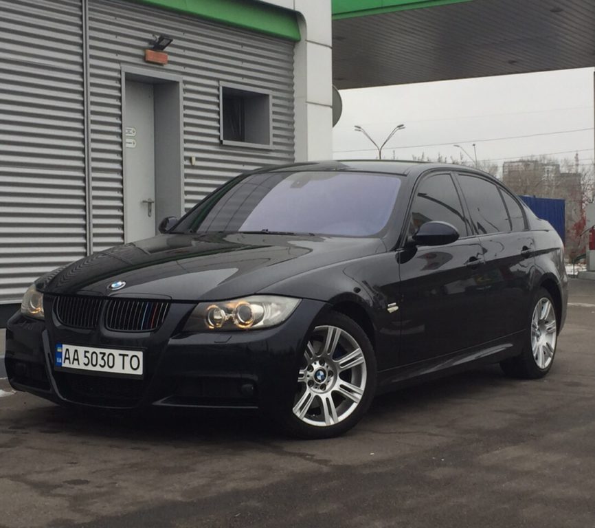 BMW 330 2006