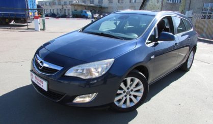 Opel Astra J 2011