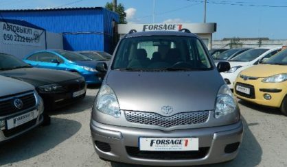 Toyota Yaris Verso 2005