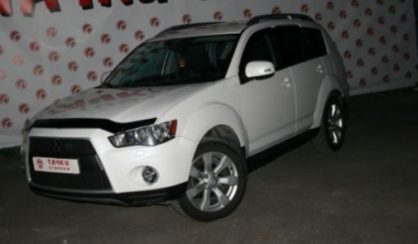 Mitsubishi Outlander XL 2010