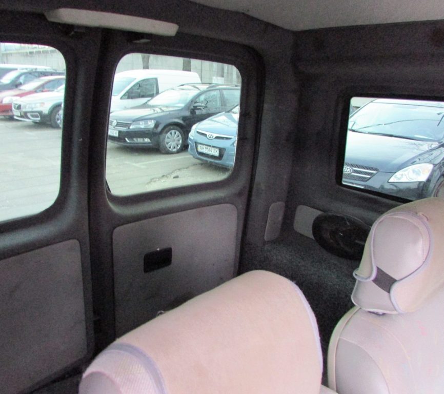 Volkswagen Caddy пасс. 2005