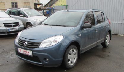 Renault Sandero 2011