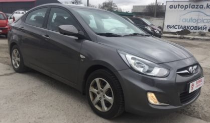 Hyundai Accent 2012