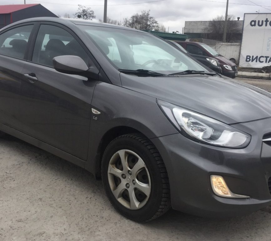 Hyundai Accent 2012