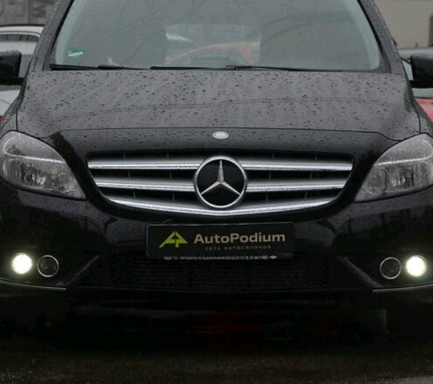 Mercedes-Benz B 180 2012