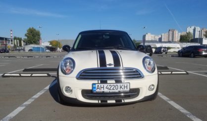 MINI Cooper 2011