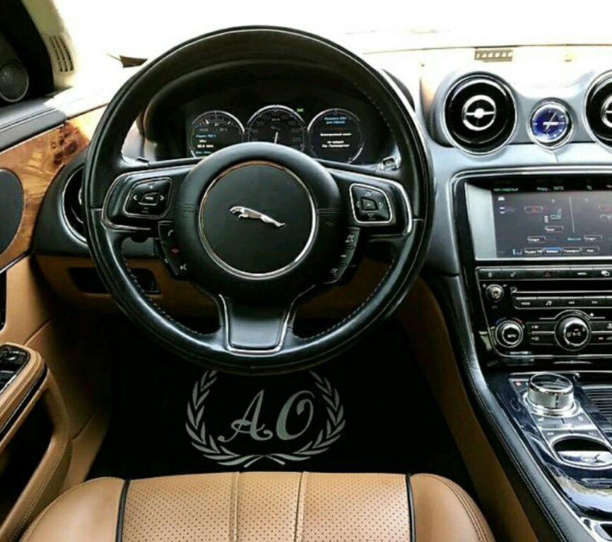 Jaguar XJL 2011