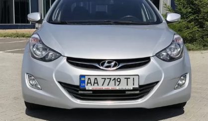 Hyundai Elantra 2013