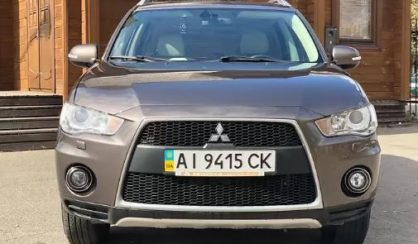 Mitsubishi Outlander XL 2010