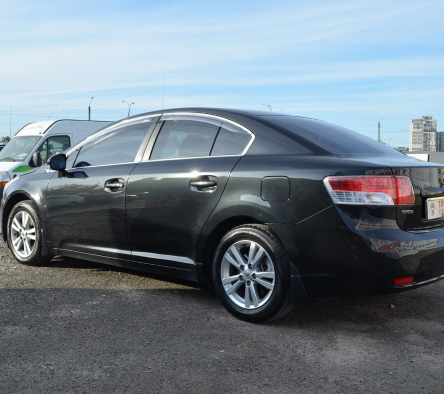 Toyota Avensis 2011