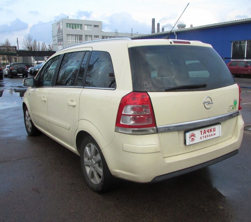 Opel Zafira 2011