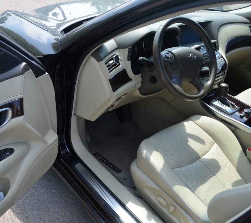 Infiniti M37 2011