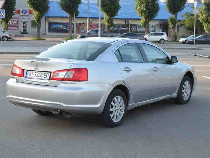 Mitsubishi Galant 2009