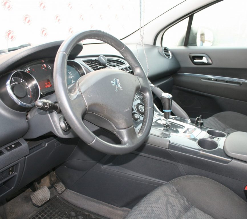 Peugeot 3008 2011