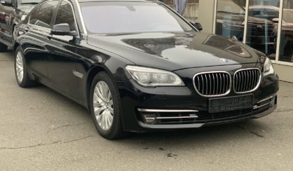 BMW 750 2012