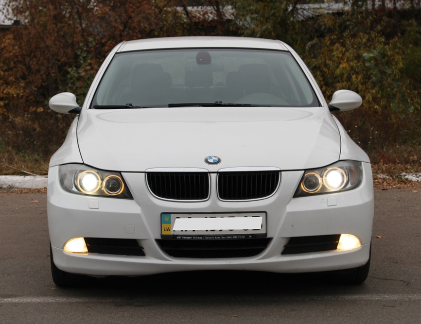 BMW 320 2008