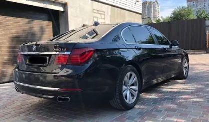 BMW 750 2012