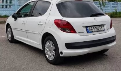 Peugeot 207 2012