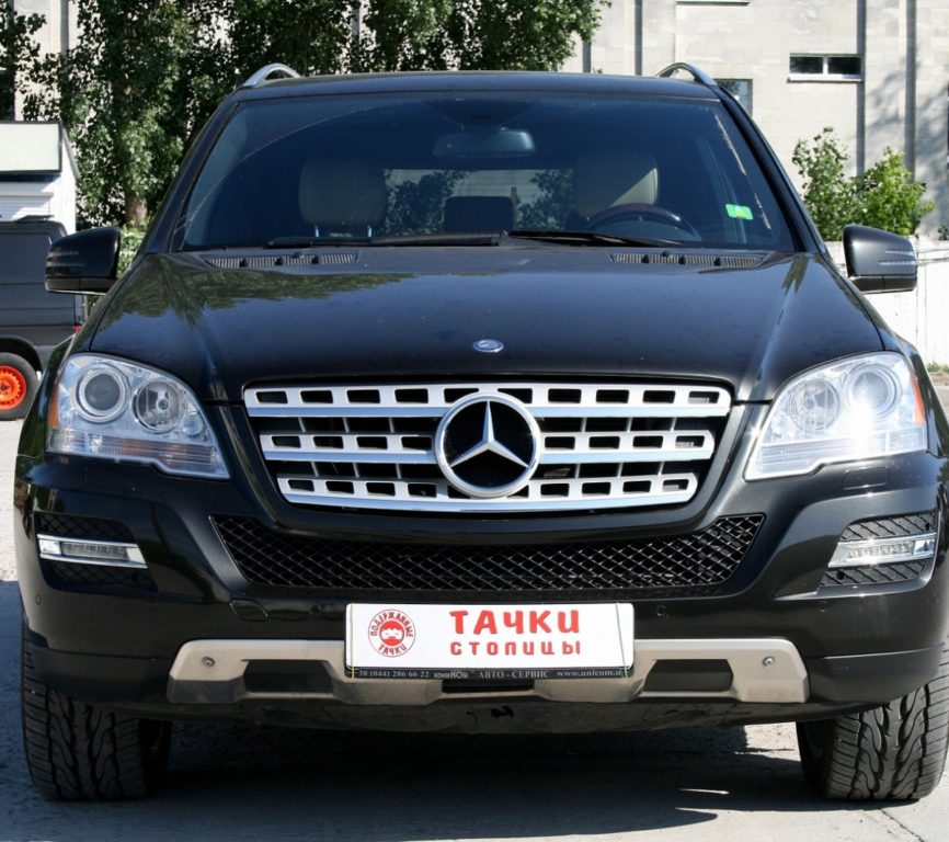 Mercedes-Benz ML-Class 2010