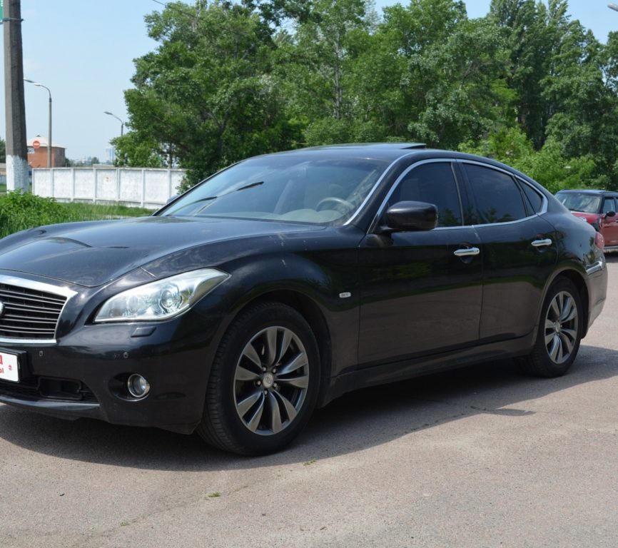 Infiniti M37 2011