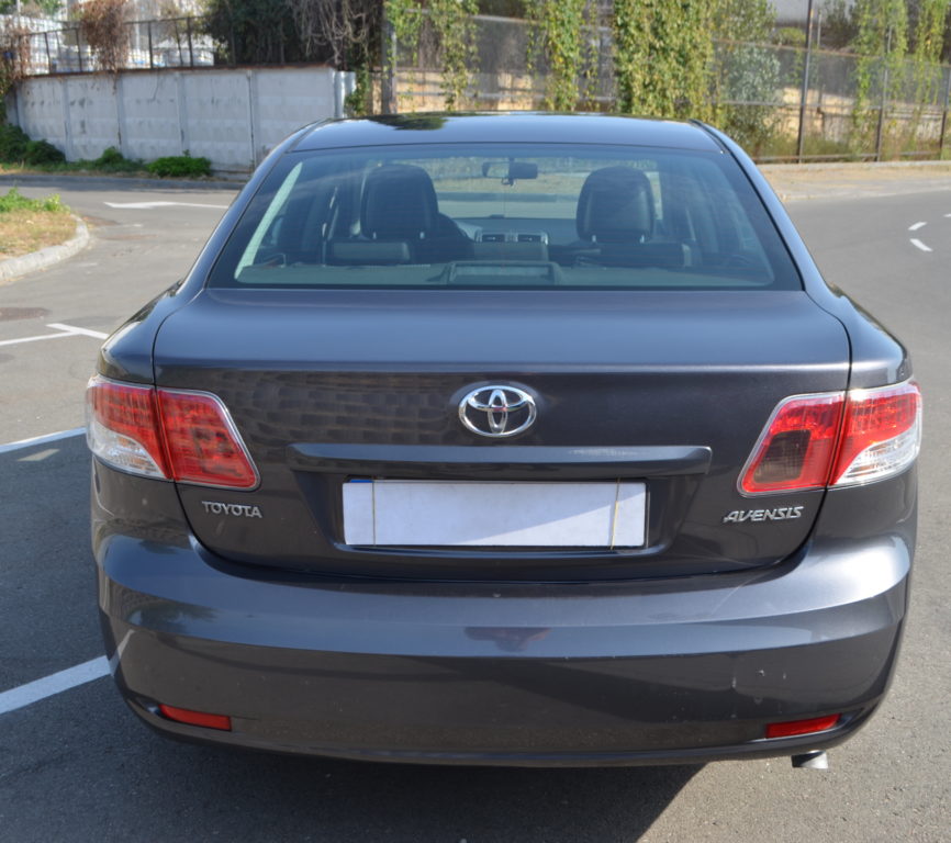 Toyota Avensis 2012