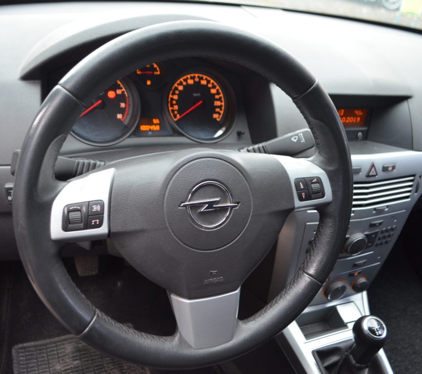 Opel Astra H 2011