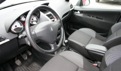 Peugeot 207 2011