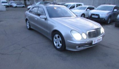 Mercedes-Benz E-Class 2005