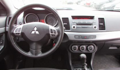 Mitsubishi Lancer X 2011