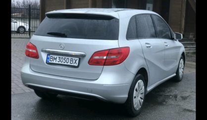 Mercedes-Benz B 180 2012