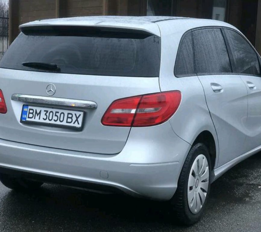 Mercedes-Benz B 180 2012