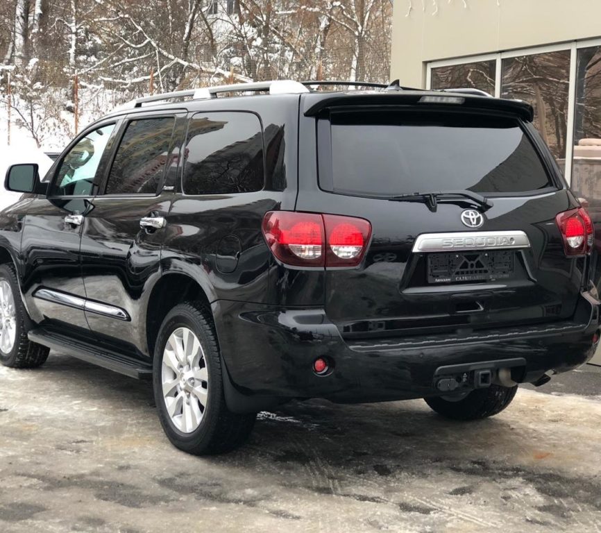 Toyota Sequoia 2018