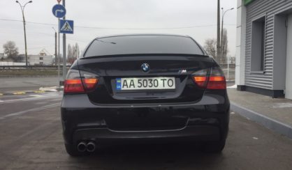 BMW 330 2006