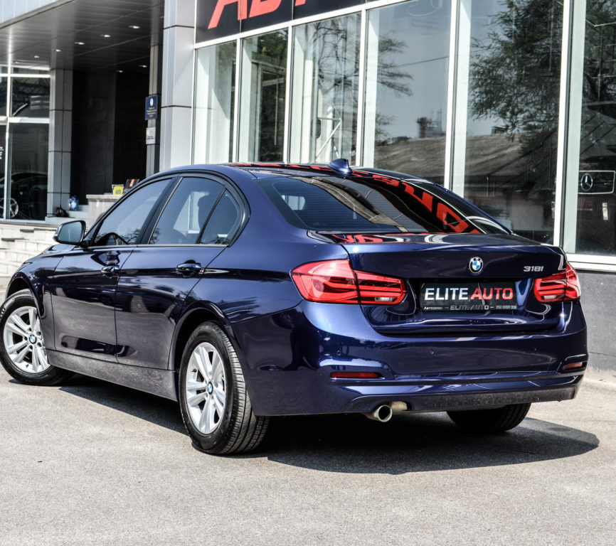 BMW 318 2016