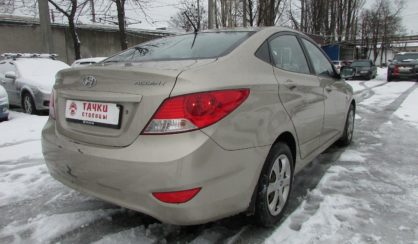 Hyundai Accent 2011