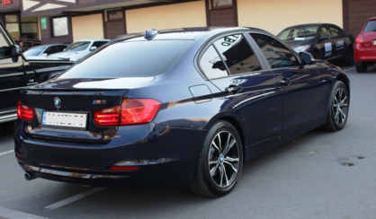 BMW 318 2012