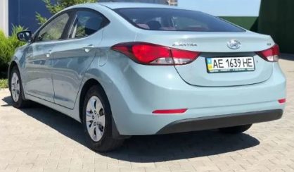 Hyundai Elantra 2015