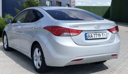 Hyundai Elantra 2013