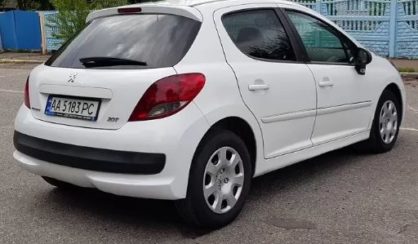 Peugeot 207 2012