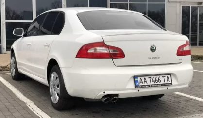 Skoda Superb 2011