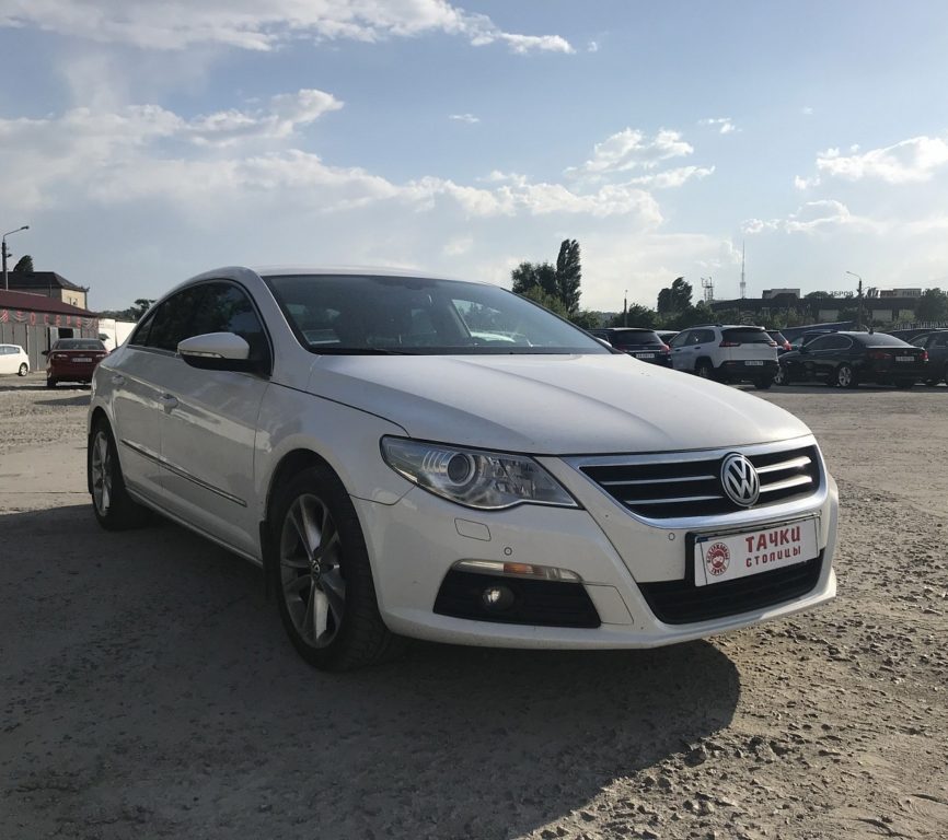 Volkswagen Passat CC 2011