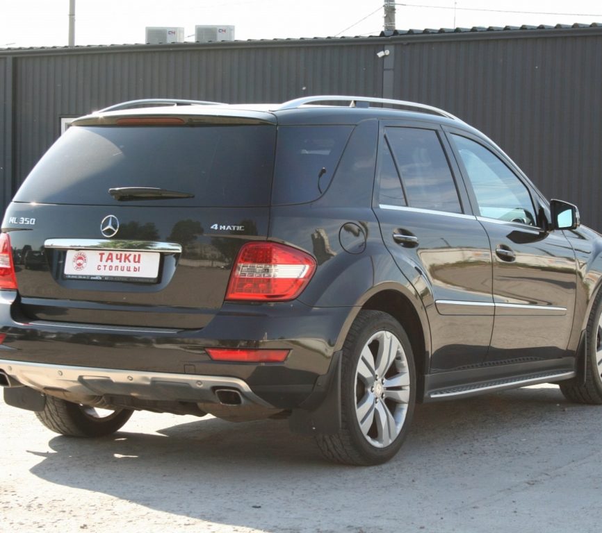 Mercedes-Benz ML-Class 2010