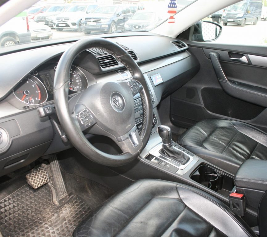 Volkswagen Passat B7 2011