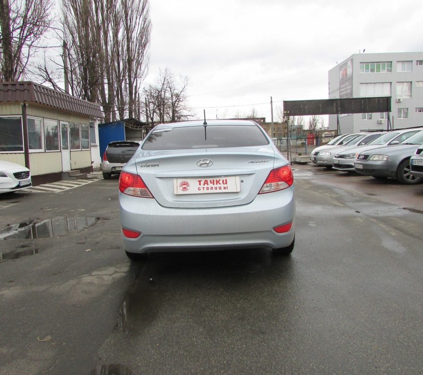 Hyundai Accent 2011