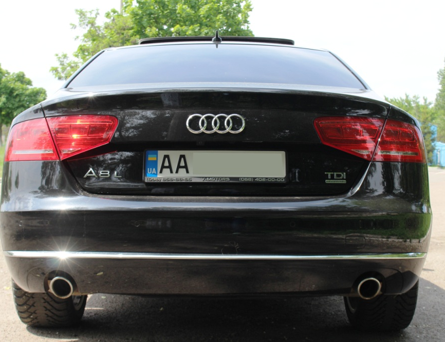 Audi A8 2012