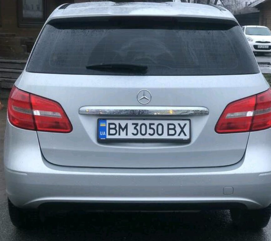 Mercedes-Benz B 180 2012