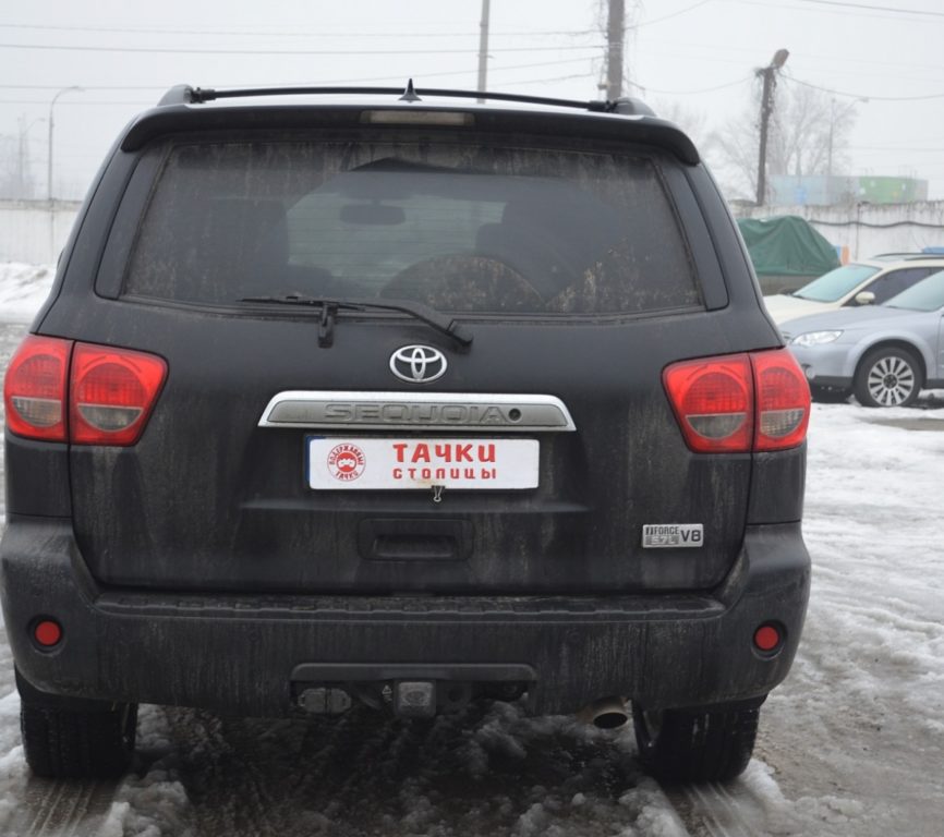 Toyota Sequoia 2015